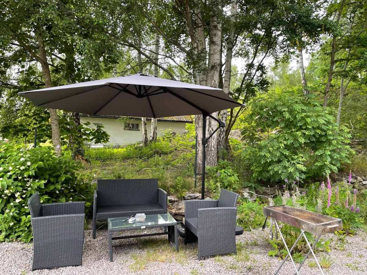 Moonlight - Trevlig Kallarlagenhet Apartment Broby Екстериор снимка